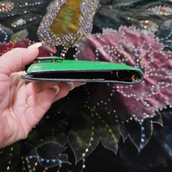 Louis Vuitton Epi Agenda - Picture 4 of 12